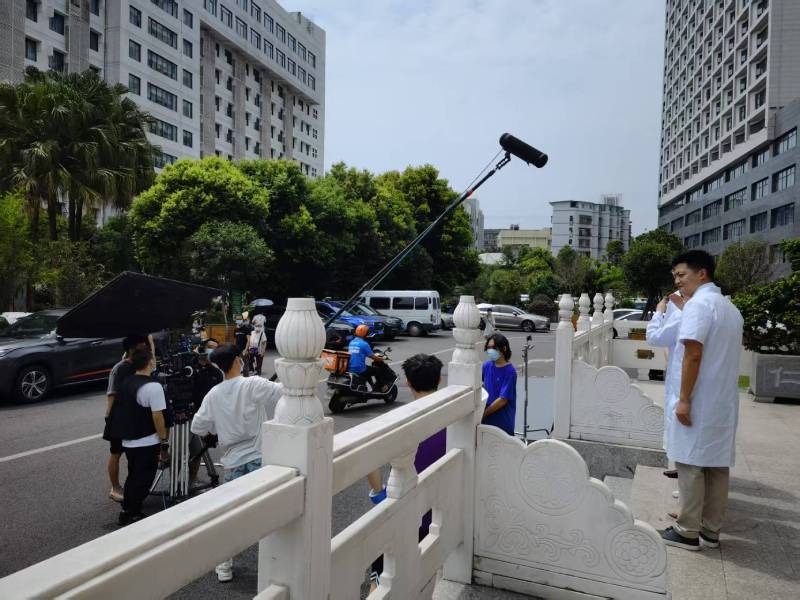 喀什市广告片拍摄公司低成本实现高规格制作的诀窍